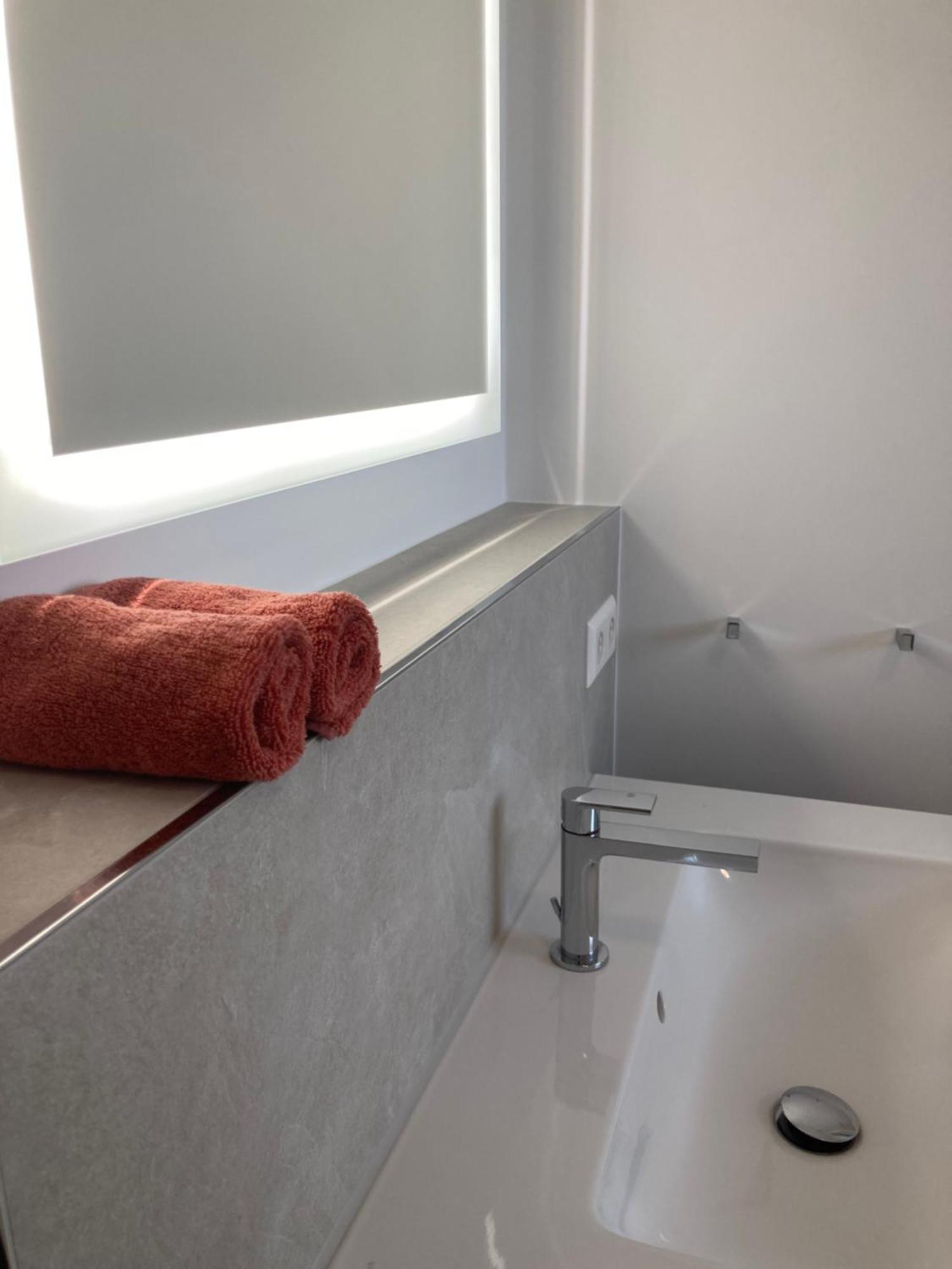 Apartment Alma - Art Luxus Modern Ambiente